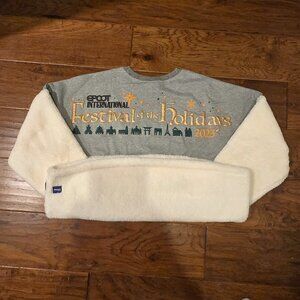 Disney Parks Festival of the Holidays warm sherpa-like Spirit Jersey